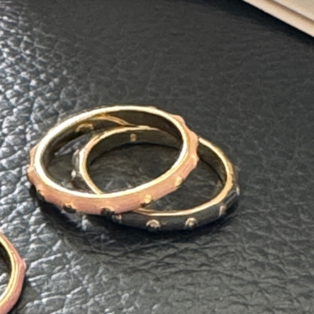Gorjana stacked enamel rings with gold size 6 (4 rings) - Picture 3 of 5